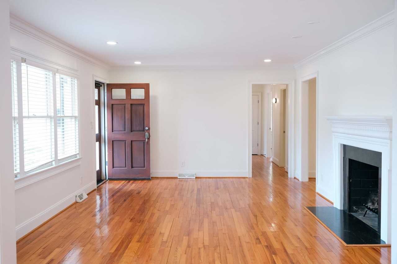 14 Mcpherson Ln - Photo 3 of 49