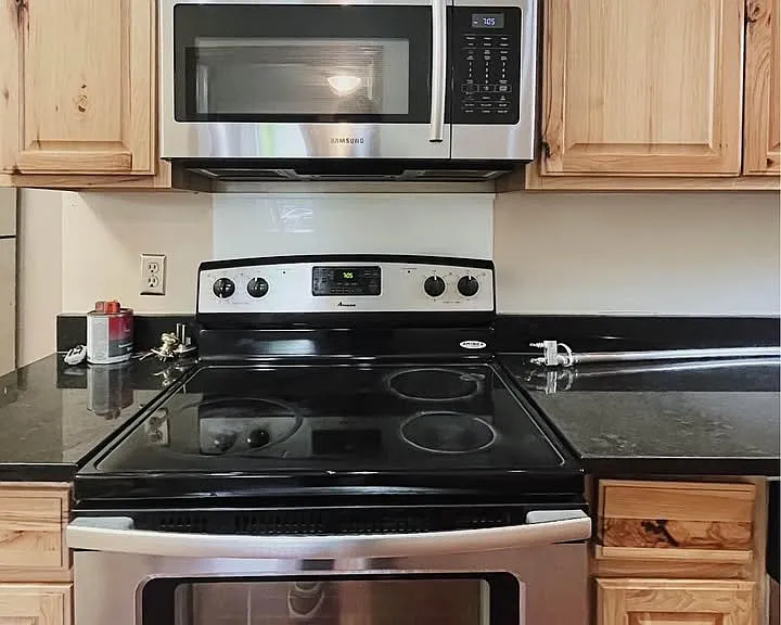 962 6th St E #1 - Photo 3 of 13