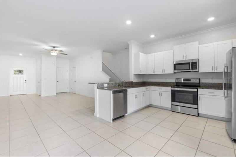 36471 Garden Wall Way - Photo 2 of 7