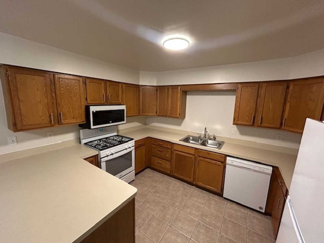 1377 Lawson Ln - Photo 3 of 14