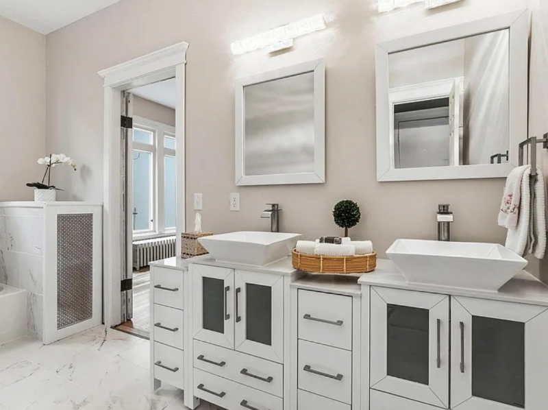 2416 Harriet Ave #1 - Photo 5 of 9