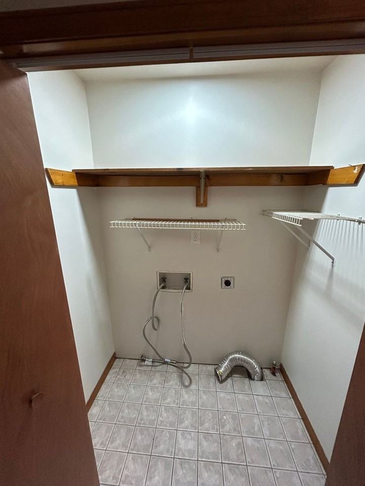 1336 Lake Charles Ave - Photo 6 of 12