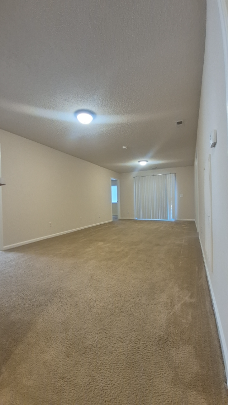 320 Brownlea Dr - Photo 4 of 11