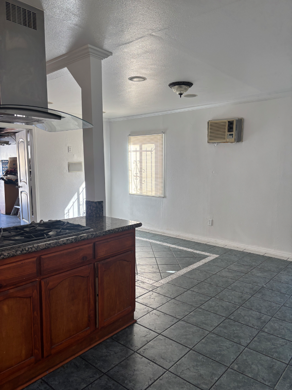 519 S Bonnie Beach Pl - Photo 5 of 20