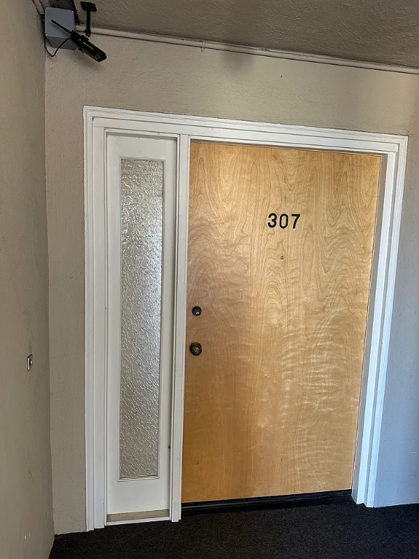 1405 Oak Grove Ave #307 - Photo 2 of 10