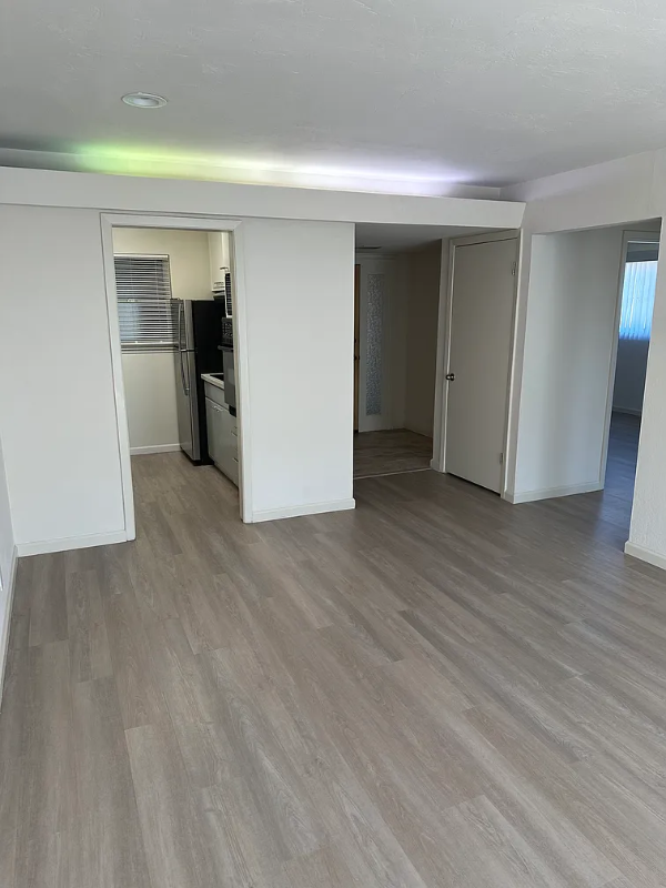 1405 Oak Grove Ave #307 - Photo 4 of 10