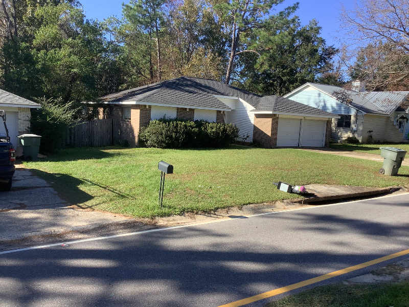 109 Lake Forest Blvd - Photo 2 of 6