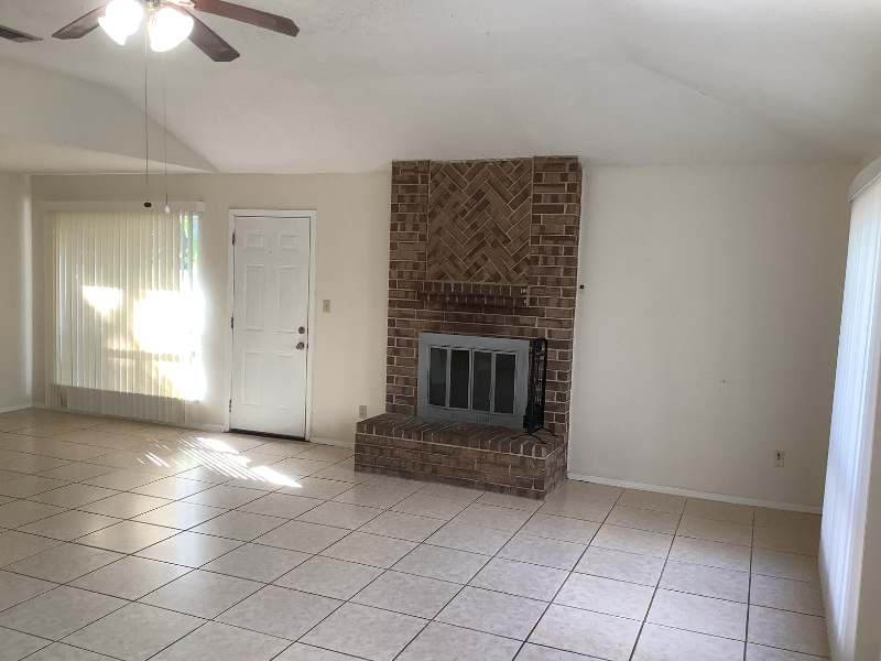 109 Lake Forest Blvd - Photo 4 of 6