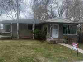 2118 E Browning Ave - Photo 1 of 1