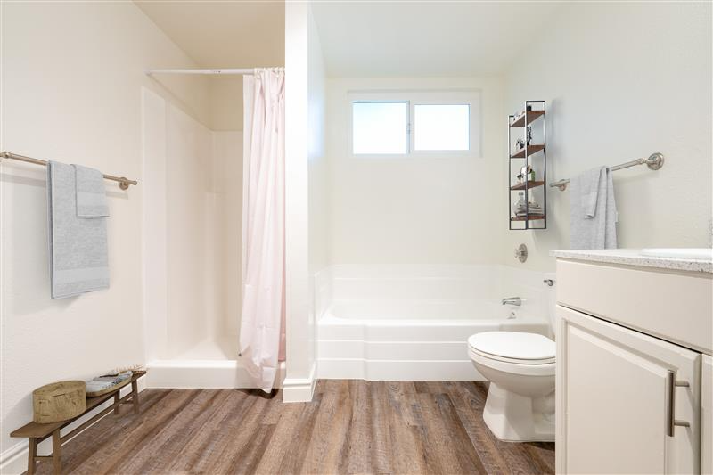 1050 Meadow Lake Dr #13 - Photo 5 of 12