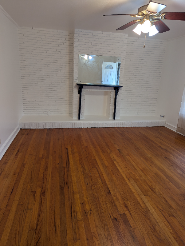 817 Modica St - Photo 2 of 8