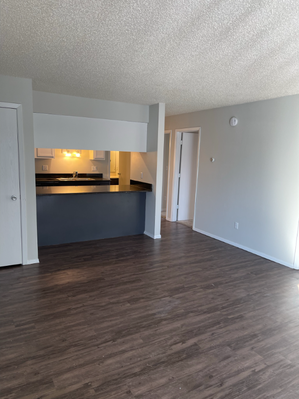 633 S Dodge St #4 - Photo 2 of 15