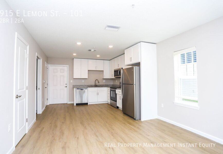 915 E Lemon St #101 - Photo 3 of 25