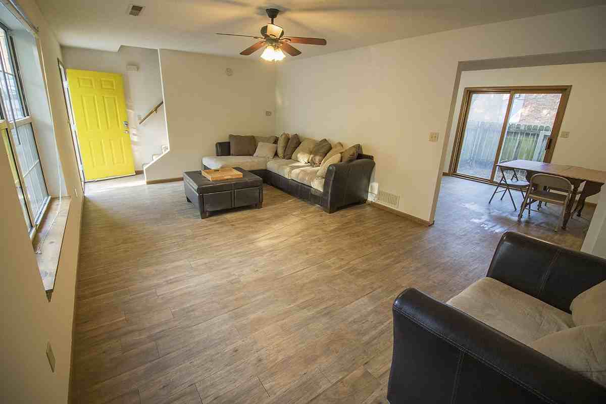 1616 Anthony St - Photo 2 of 16