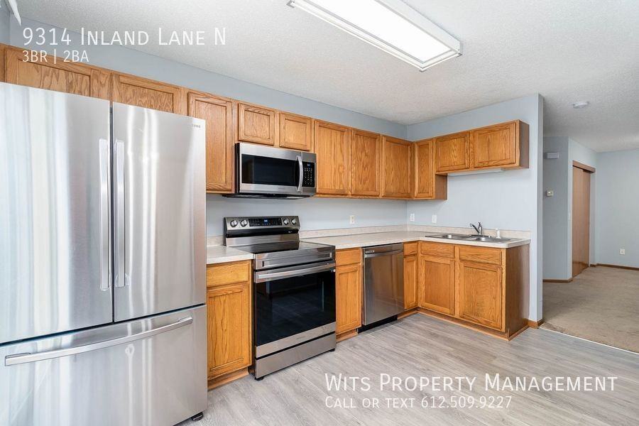 9314 Inland Ln N - Photo 7 of 25