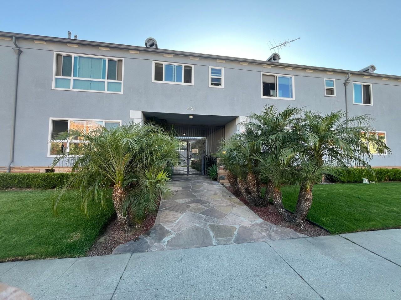 Cloverdale - 461 - Photo 2 of 7