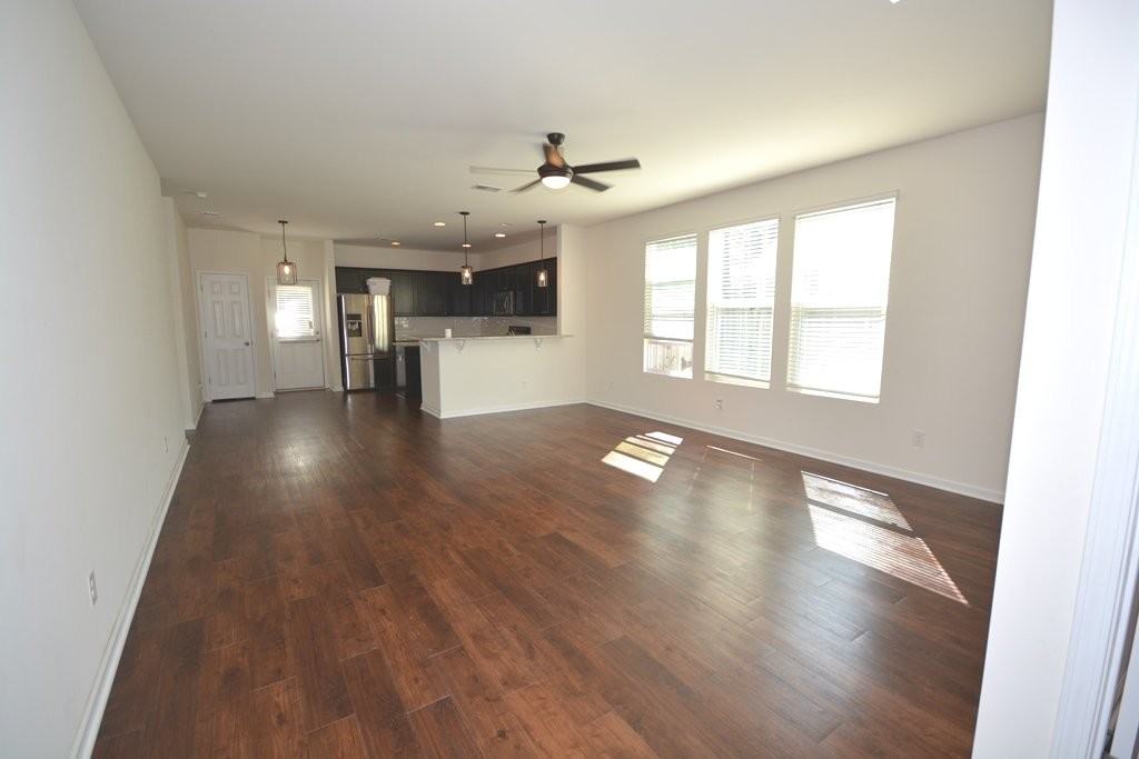 368 Southwilde Way - Photo 3 of 20