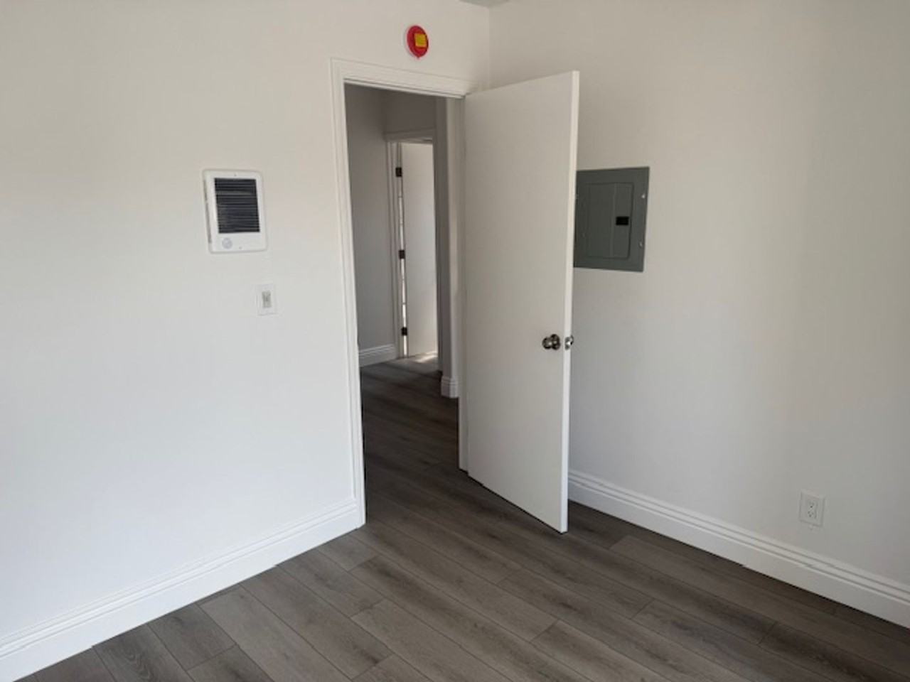 3575 4th Ave - Photo 7 of 17