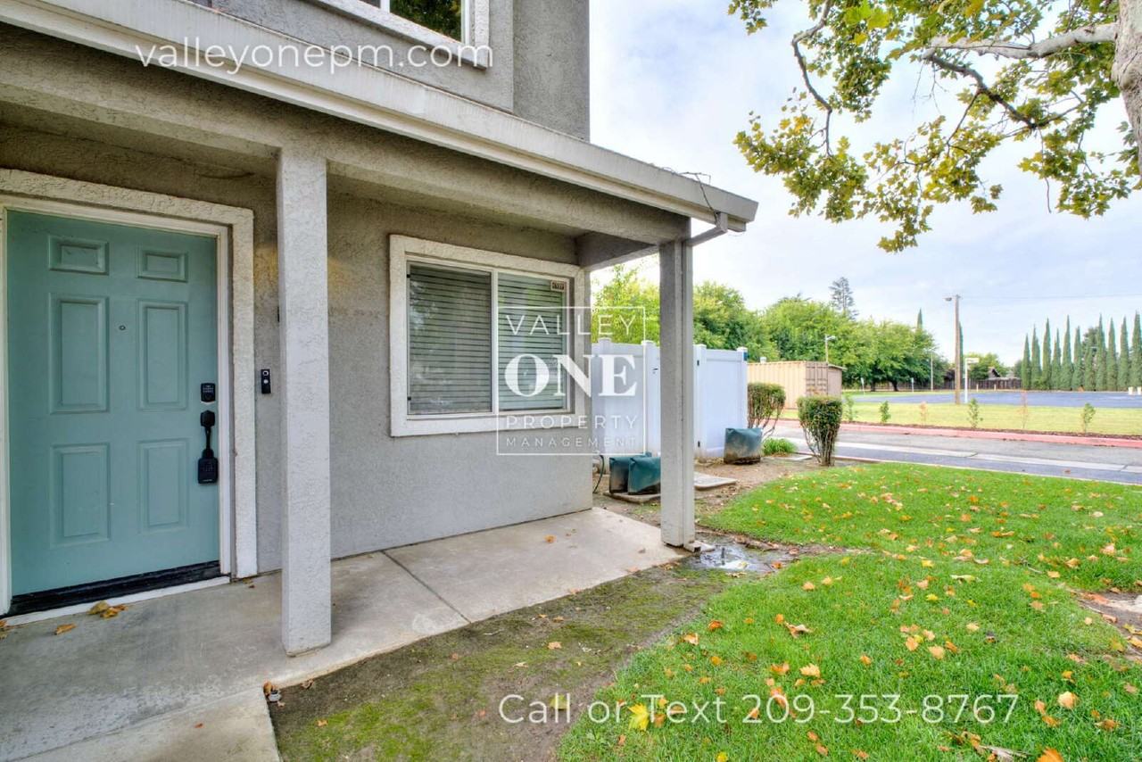 1170 E Monte Vista Ave - Photo 3 of 43