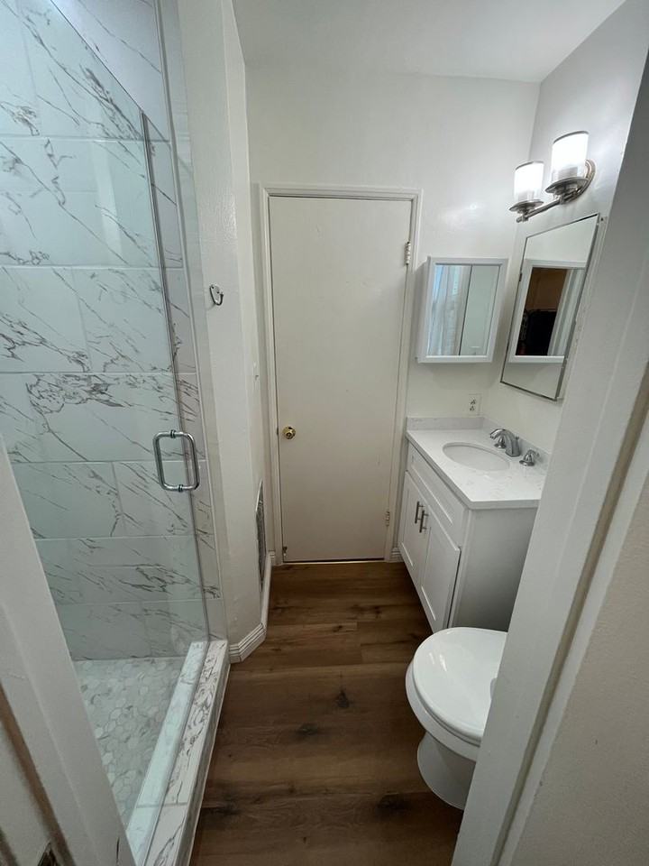 13215 Hindry Ave - Photo 7 of 26