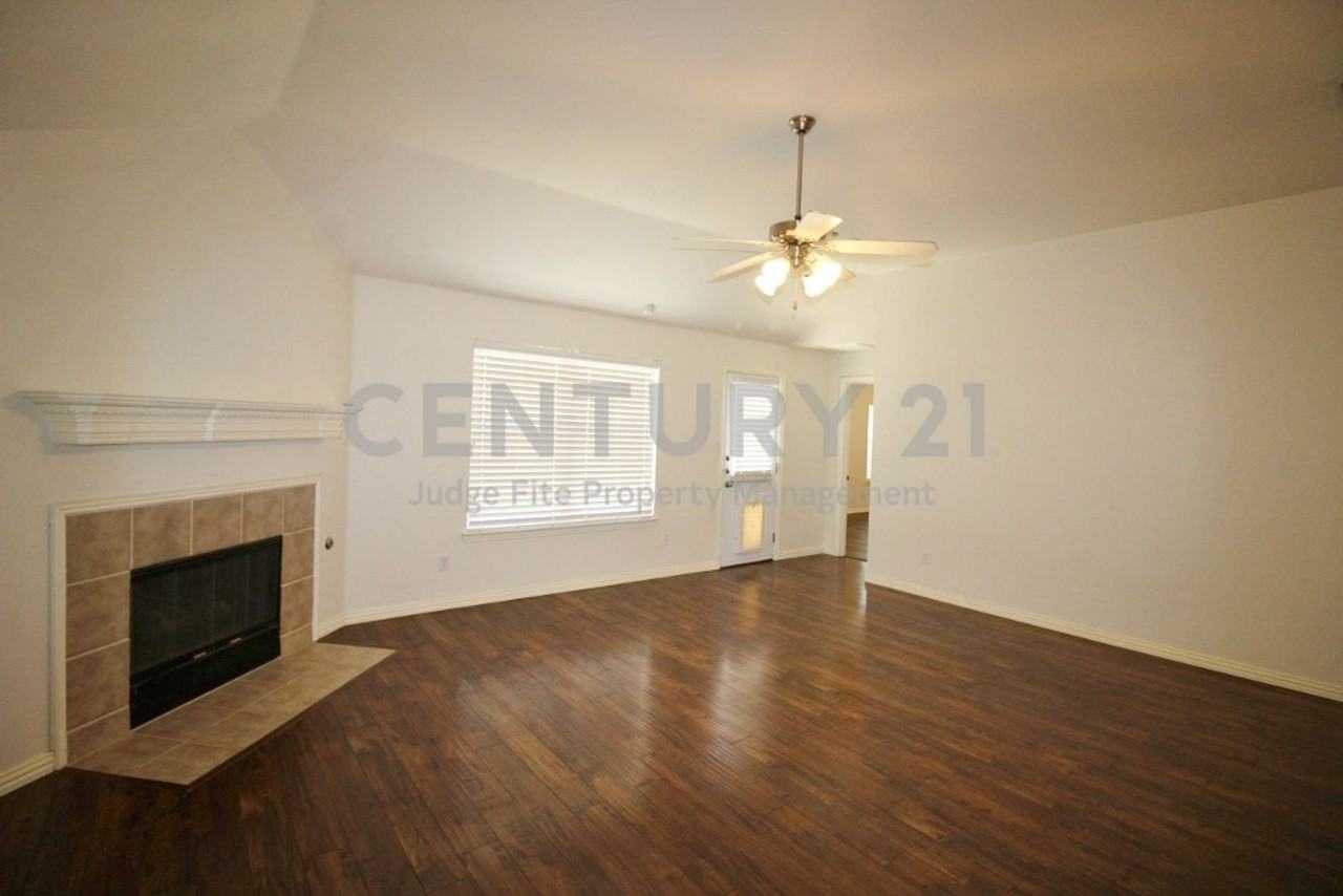 5316 Lake Garden Dr - Photo 3 of 13