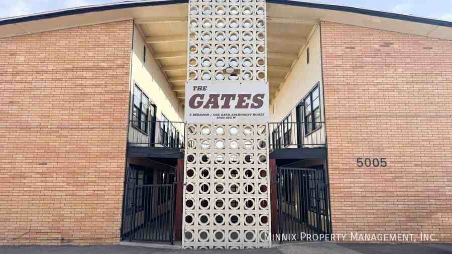 5005 Avenue W #7 - Photo 3 of 16