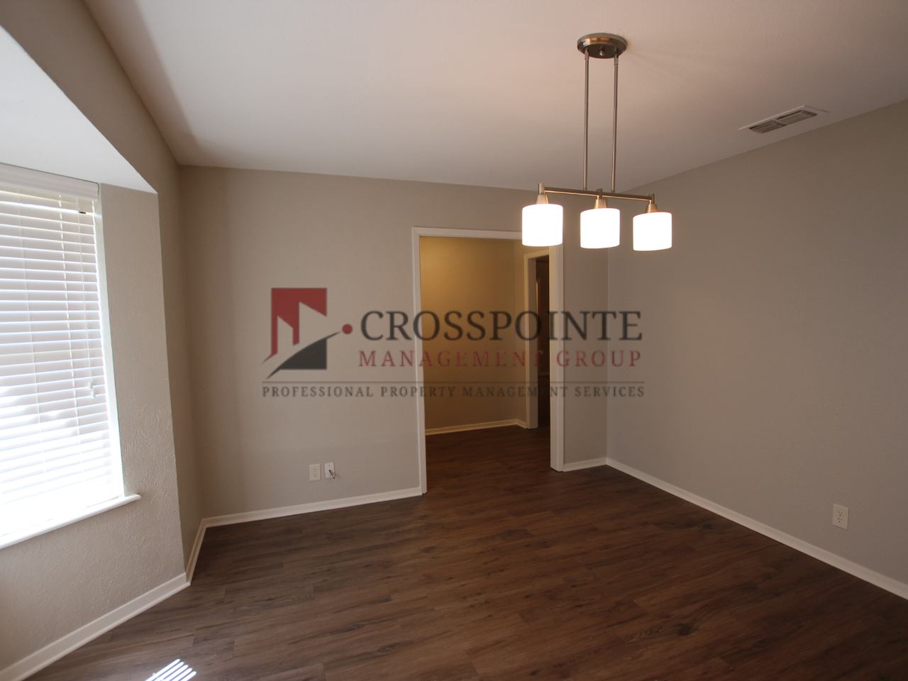 215 Gardenview St - Photo 3 of 24