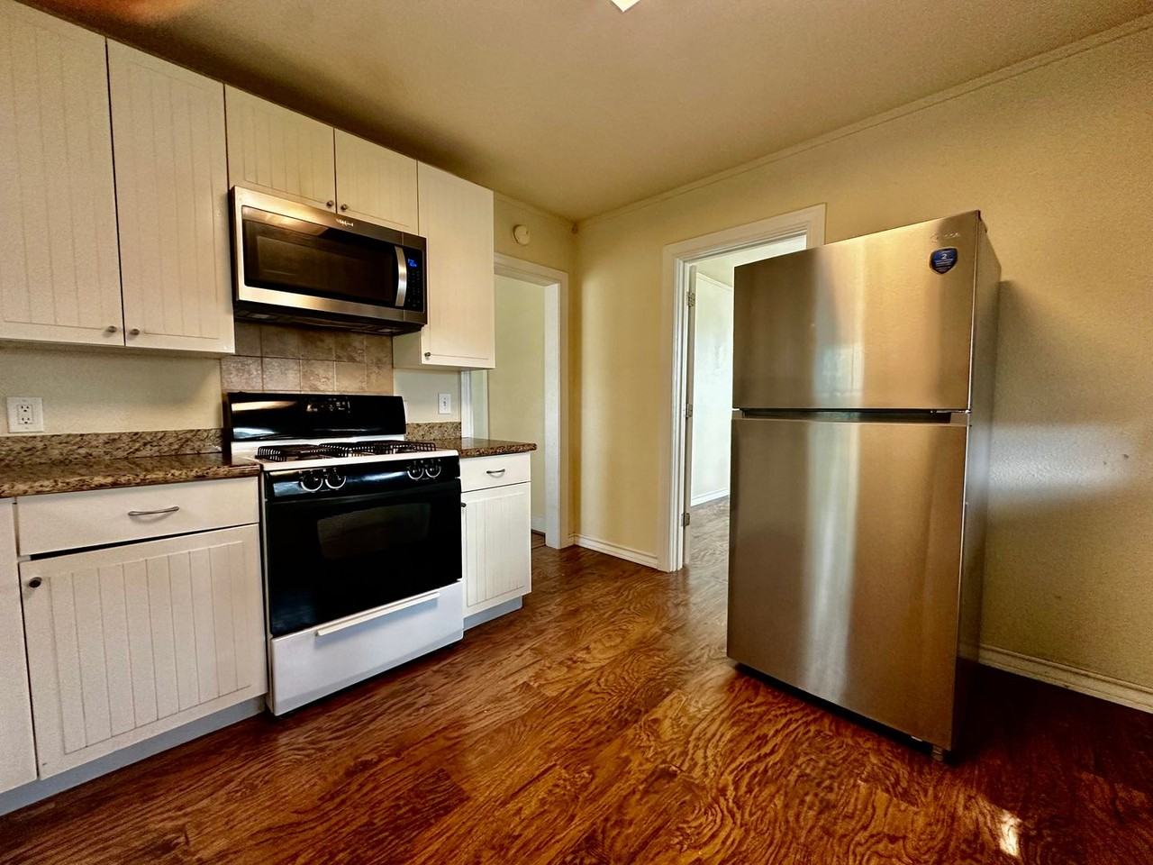 503 Roy St - Photo 3 of 12