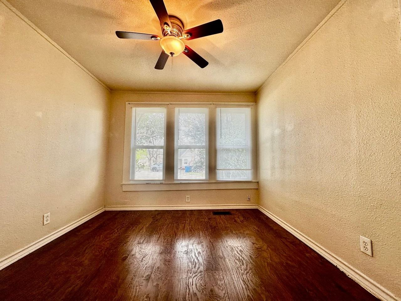 503 Roy St - Photo 6 of 12