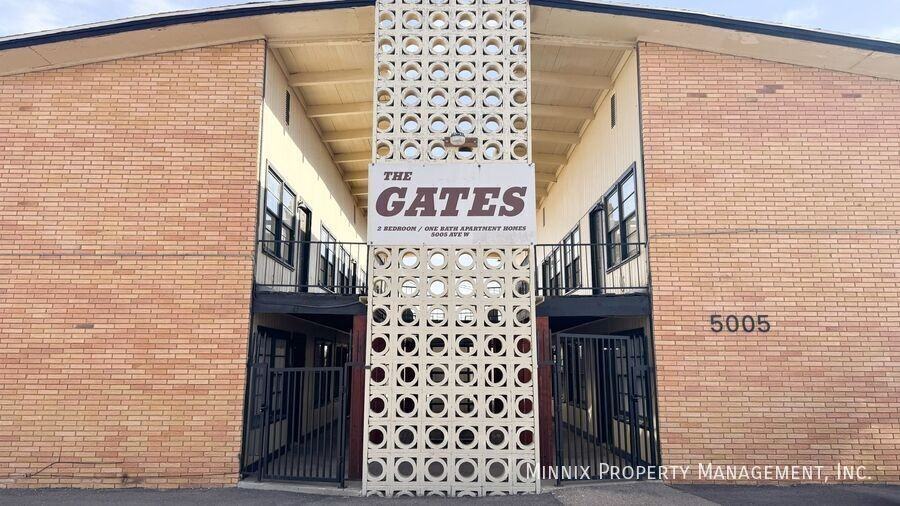 5005 Avenue W #5 - Photo 2 of 6