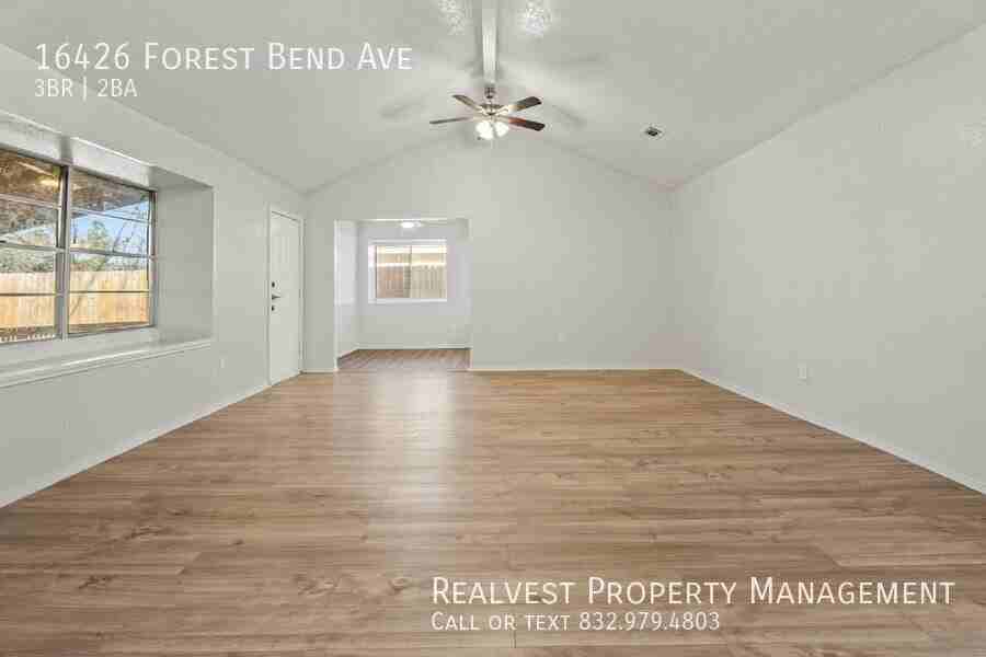 16426 Forest Bend Ave - Photo 4 of 19