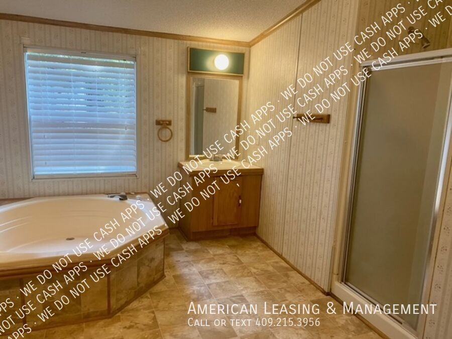 116 Knollwood St - Photo 7 of 10