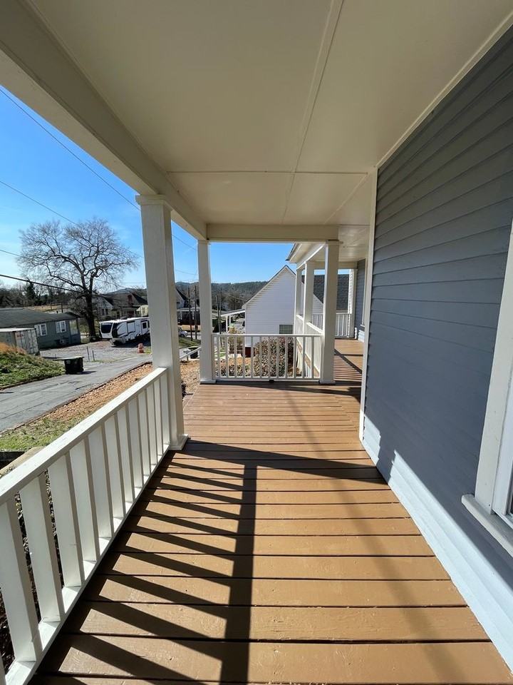 103 E Forest St Sw - Photo 4 of 29