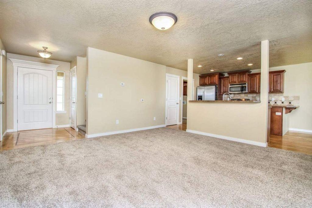 718 W Sedgewick St - Photo 6 of 21