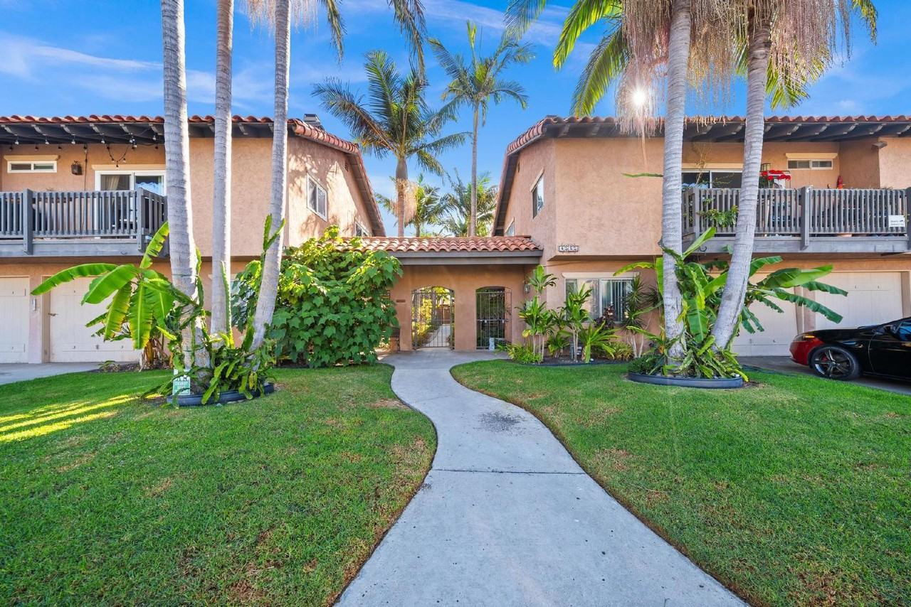 4565 Cleveland Ave #5 - Photo 4 of 17