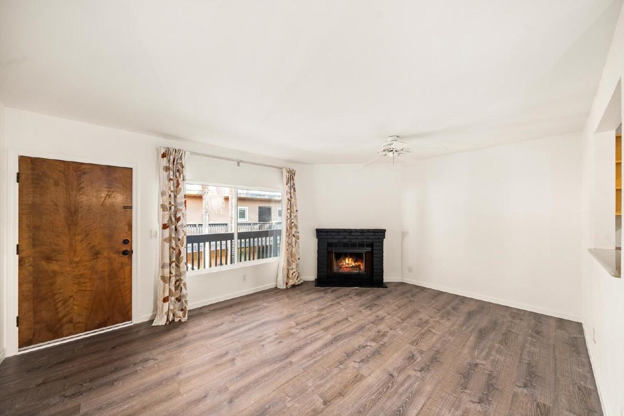 4565 Cleveland Ave #5 - Photo 5 of 17