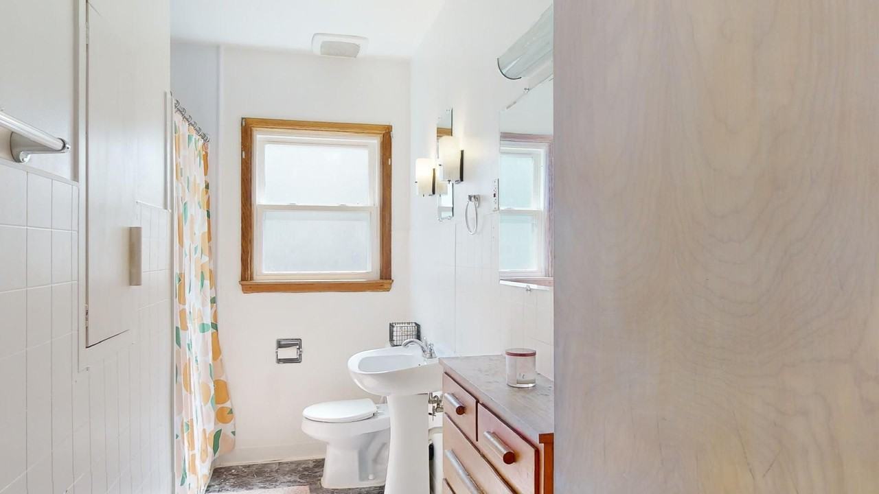 3132 Story St - Photo 6 of 18