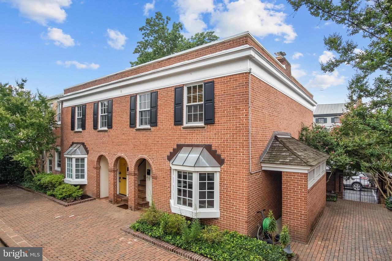 220 N Saint Asaph St Unit 20 - Photo 2 of 26