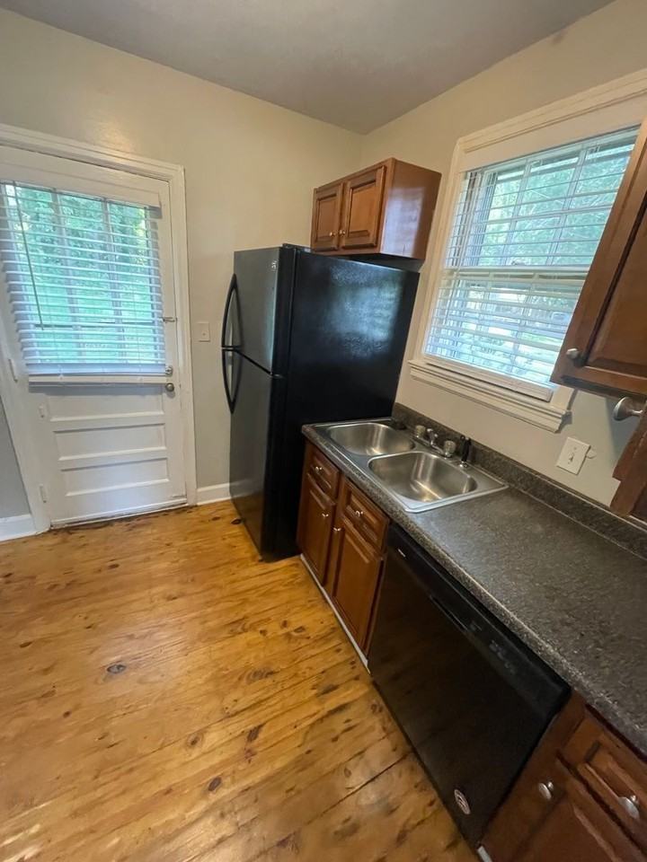 1413 Revere Rd - Photo 2 of 8