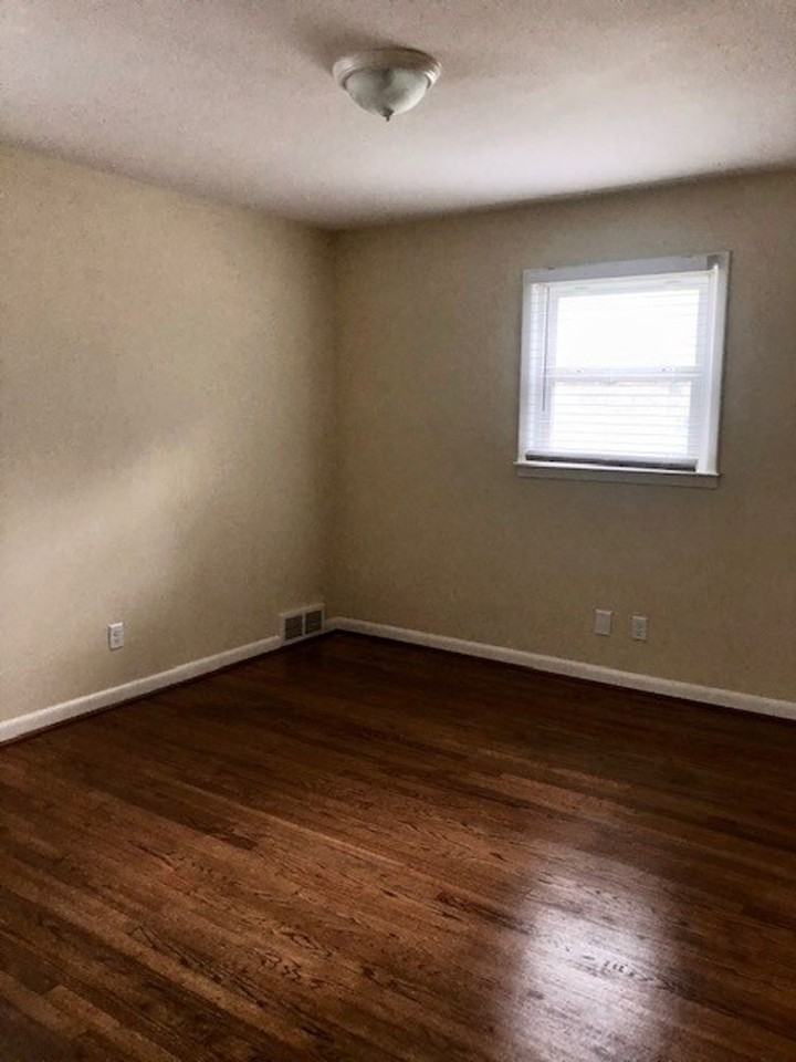 725 Ashview Dr - Photo 6 of 13