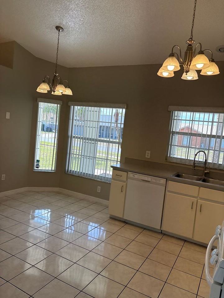 2444 Tandori Cir - Photo 5 of 18