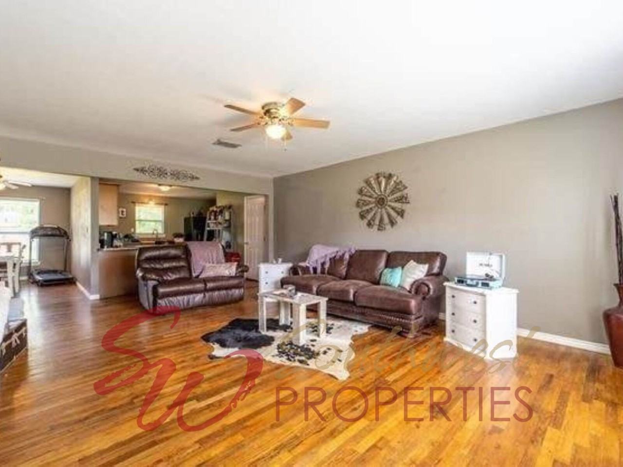 1010 N Neblett St - Photo 2 of 5