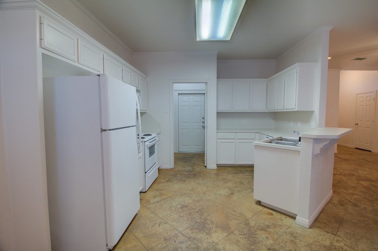 3053 Clydesdale Way - Photo 7 of 18