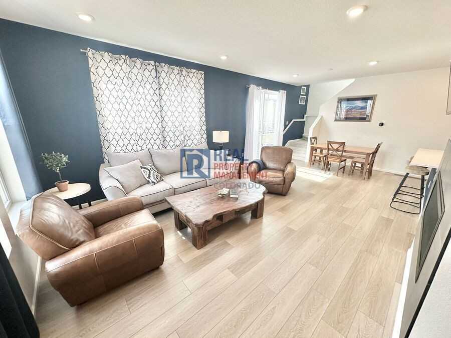 6231 N Malaya St - Photo 2 of 19