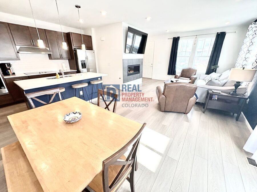 6231 N Malaya St - Photo 6 of 19