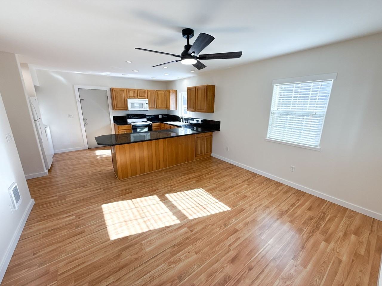 525 N 2nd St - Photo 3 of 13