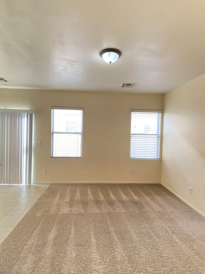 5855 Lee Fairy Ct - Photo 7 of 19