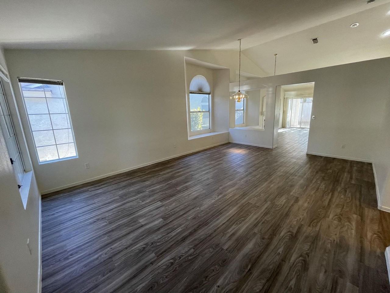 9841 Double Rock Dr - Photo 2 of 10