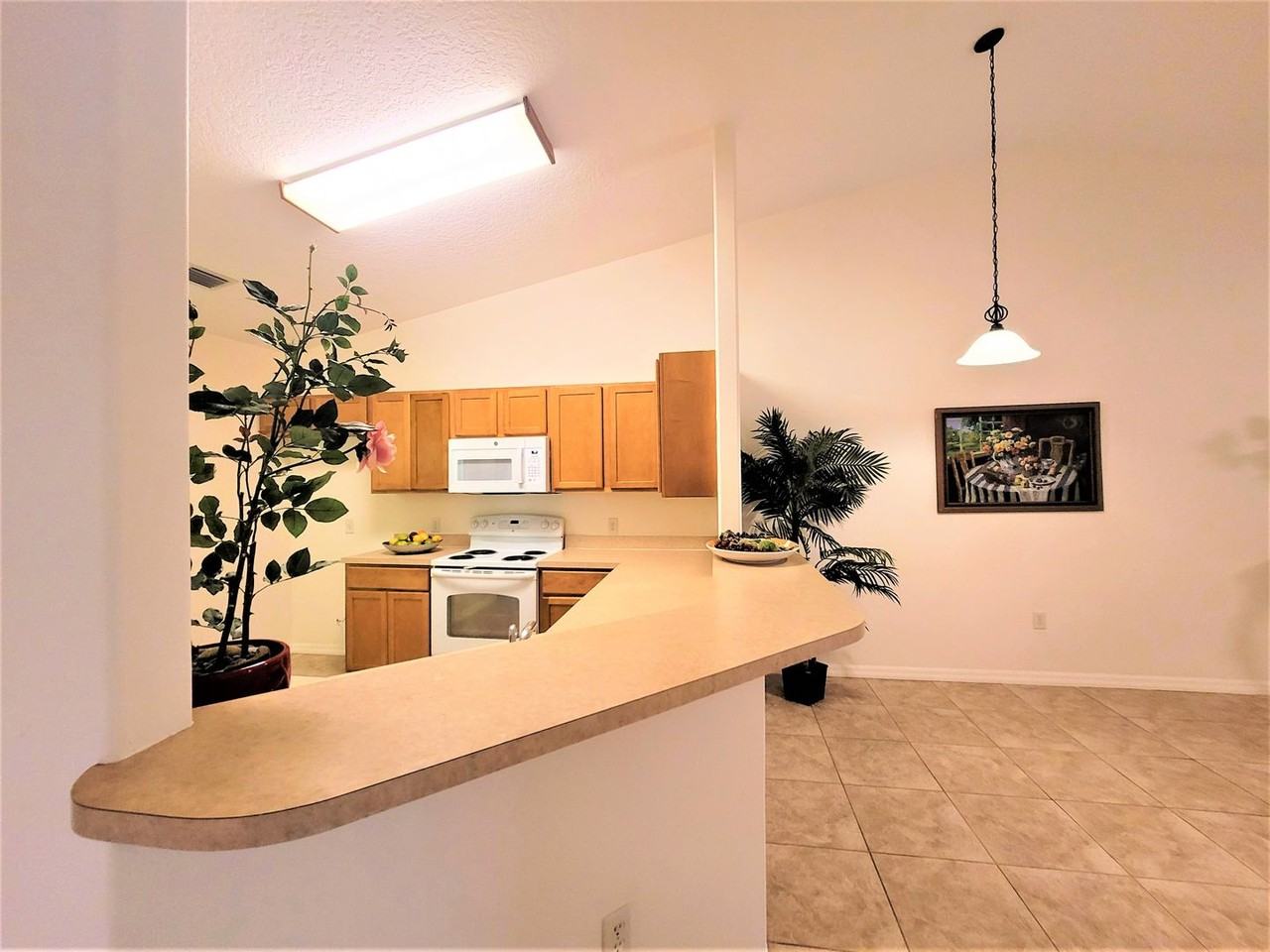 351 Del Monte Rd #B - Photo 7 of 31