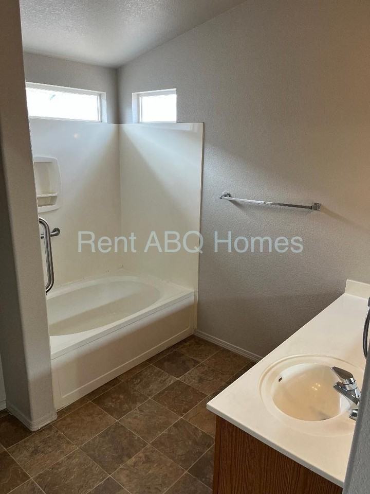 7105 Dona Angelica Ave Sw - Photo 5 of 7